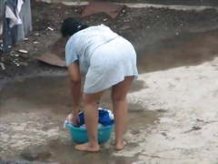 Spying indian Aunty - Ass Bend over - Booty Voyeur